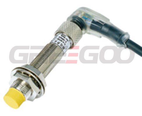 inductive-sensor-lm12-angle-connector-type-136
