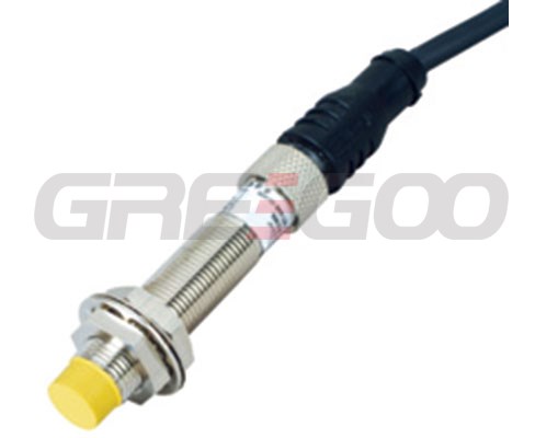 Inductive sensor LM12 straight connector type