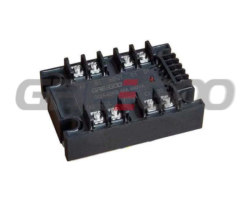 4 output Solid State Relays, 240V/440V/660VAC up to 100A.